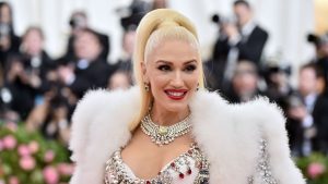 Gwen Stefani is so fierce in mob wife-worthy fur coat and skyscraper heels