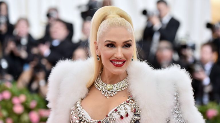 Gwen Stefani is so fierce in mob wife-worthy fur coat and skyscraper heels
