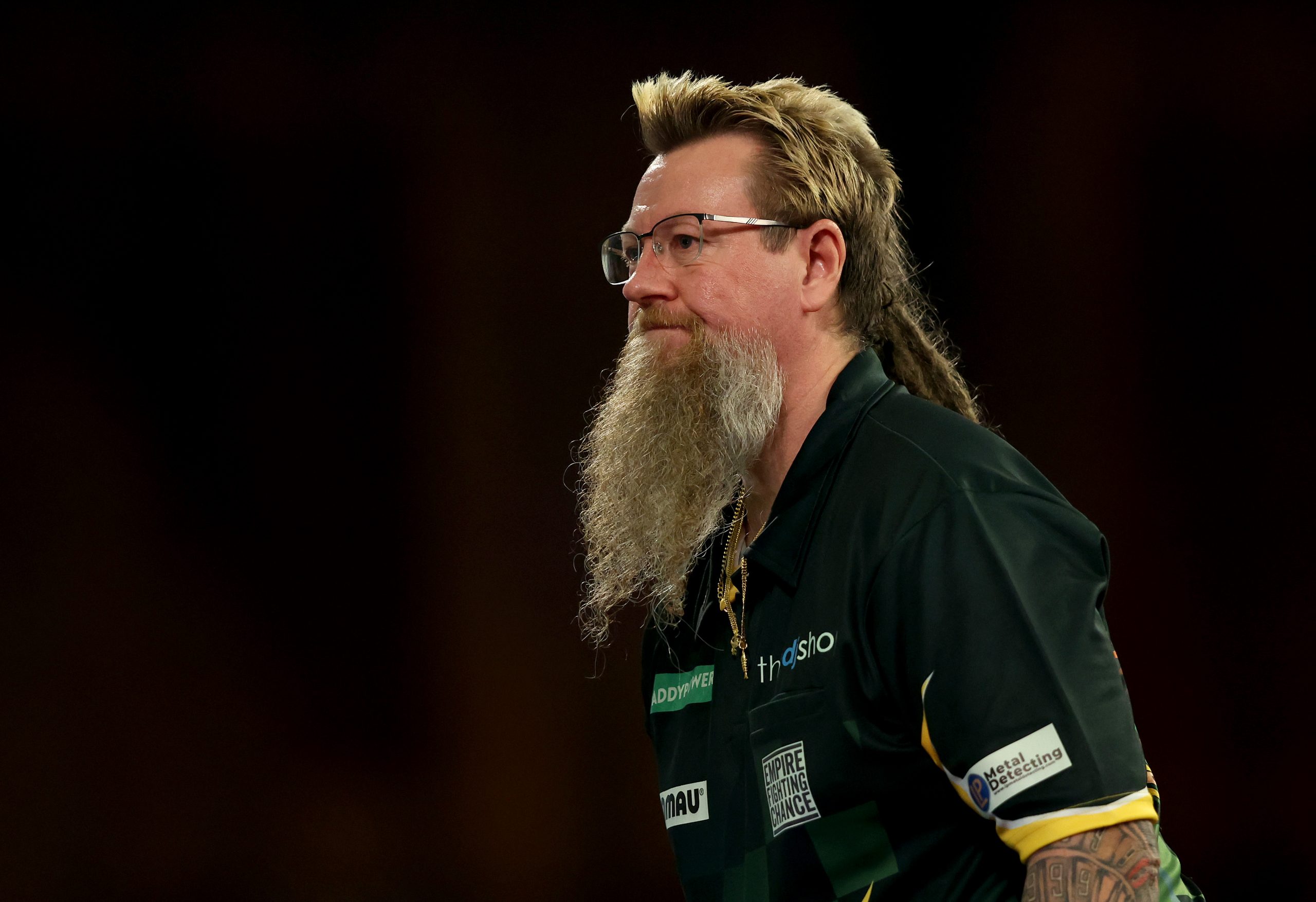 Darts star tells referee ‘I’ve got to go’ and offers to THROW GAME in never-before-seen moment