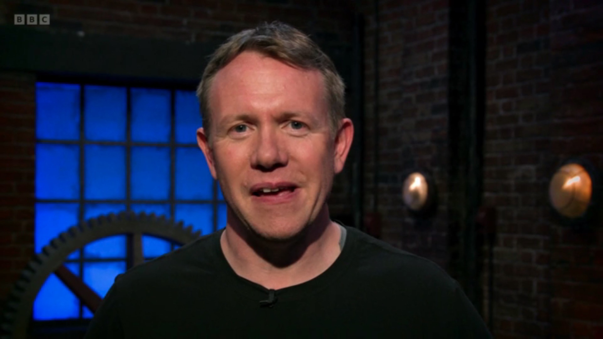 ‘Evil idea!’ fume Dragons’ Den fans at ‘scumbag’ landlord’s invention that limits tenants’ heating use