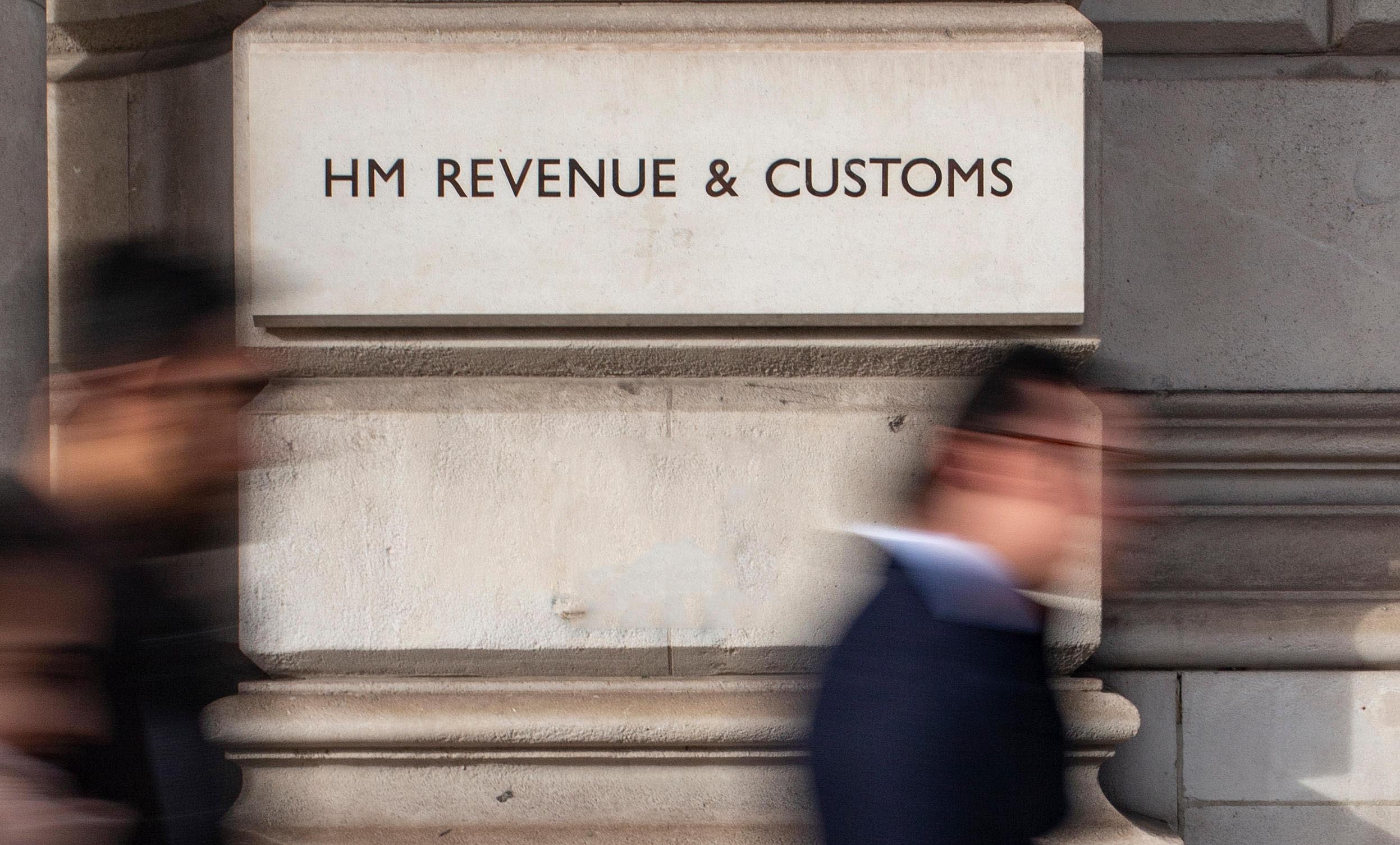 HMRC to shut down major phone line used by millions in WEEKS