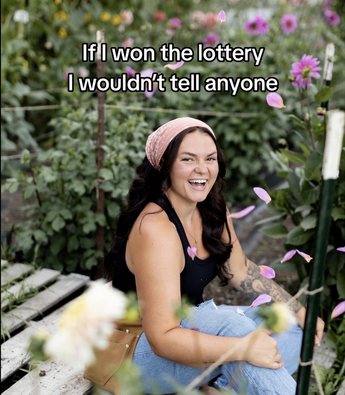 I live on a small-scale flower farm – 4 foolproof blooms to grow this year & a repellant that will help your garden