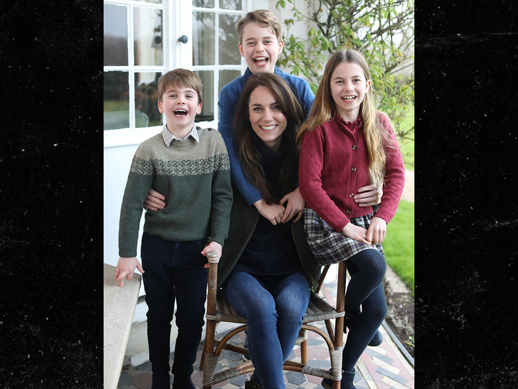 Kate Middleton Recovery Photo with Kids Released for UK Mother’s Day