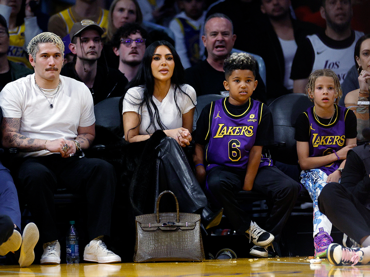 Kim Kardashian, J Lo, Ben Affleck Show Up At LA Lakers Game