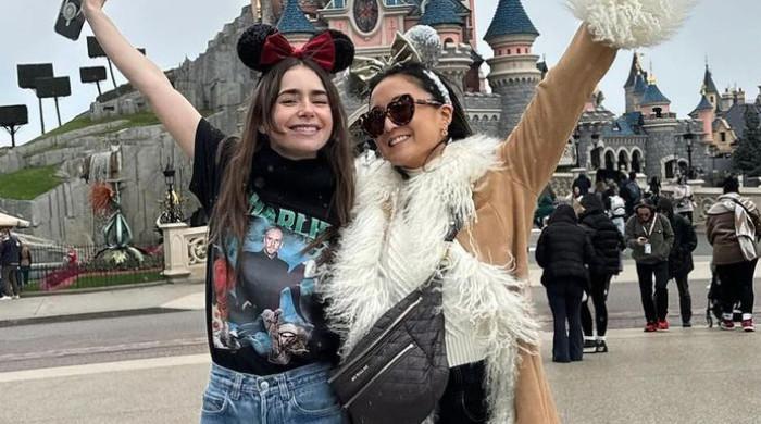 Lily Collins gives sneak peek into ‘Emily in Paris’ cast Disneyland visit