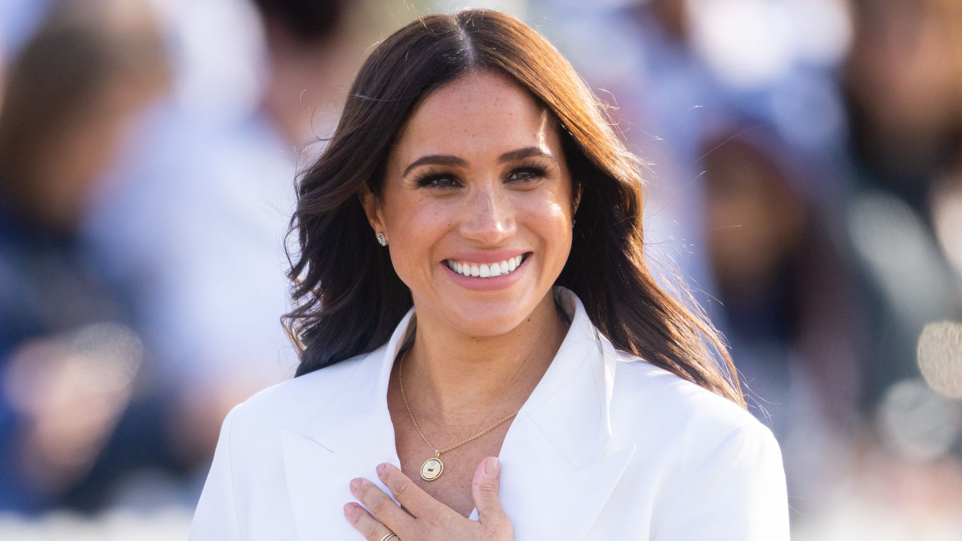 Meghan Markle flies under the radar in most unexpected designer cape