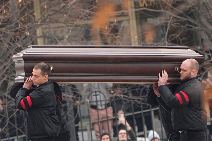 Navalny funeral: Thousands gather as Russian opposition leader laid to rest