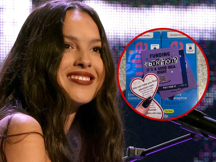 Olivia Rodrigo Hands Out Plan B During St. Louis Concert