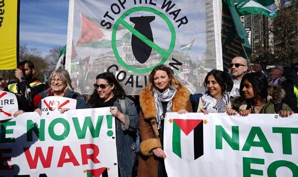 Palestine protest LIVE: Protesters filmed chanting vile slogan as Met Police do nothing
