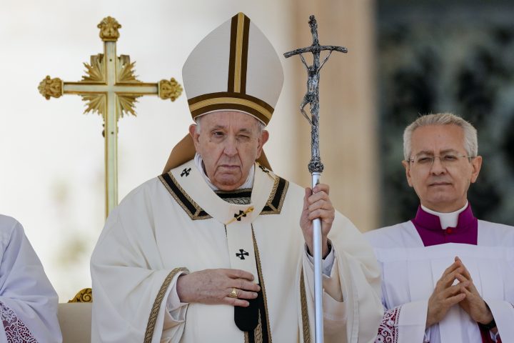 Pope Francis to lead Easter Vigil after skipping Good Friday for his health