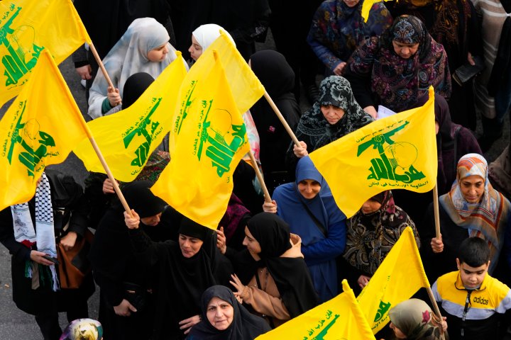 U.S. envoy due in Beirut to continue de-escalation talks