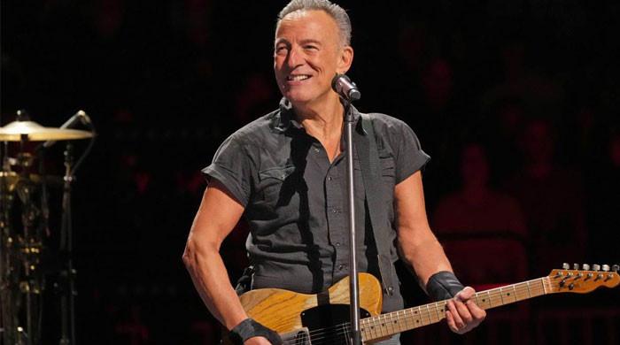 Bruce Springsteen helps young fan skip class for his concert