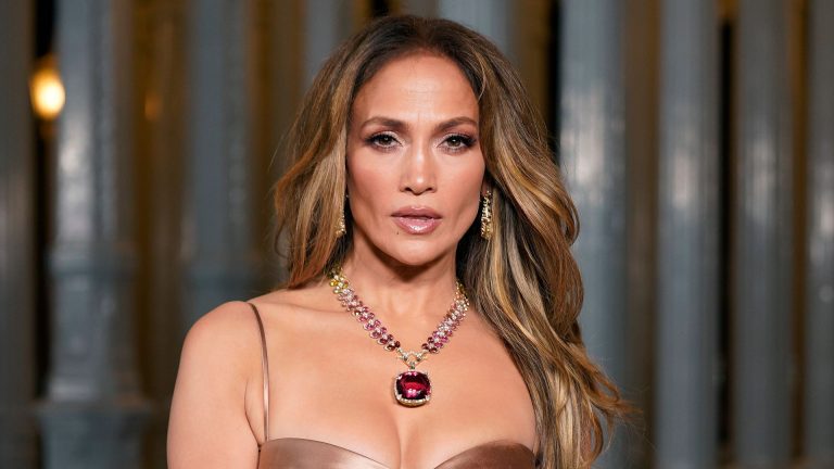 Jennifer Lopez just broke this cardinal styling rule