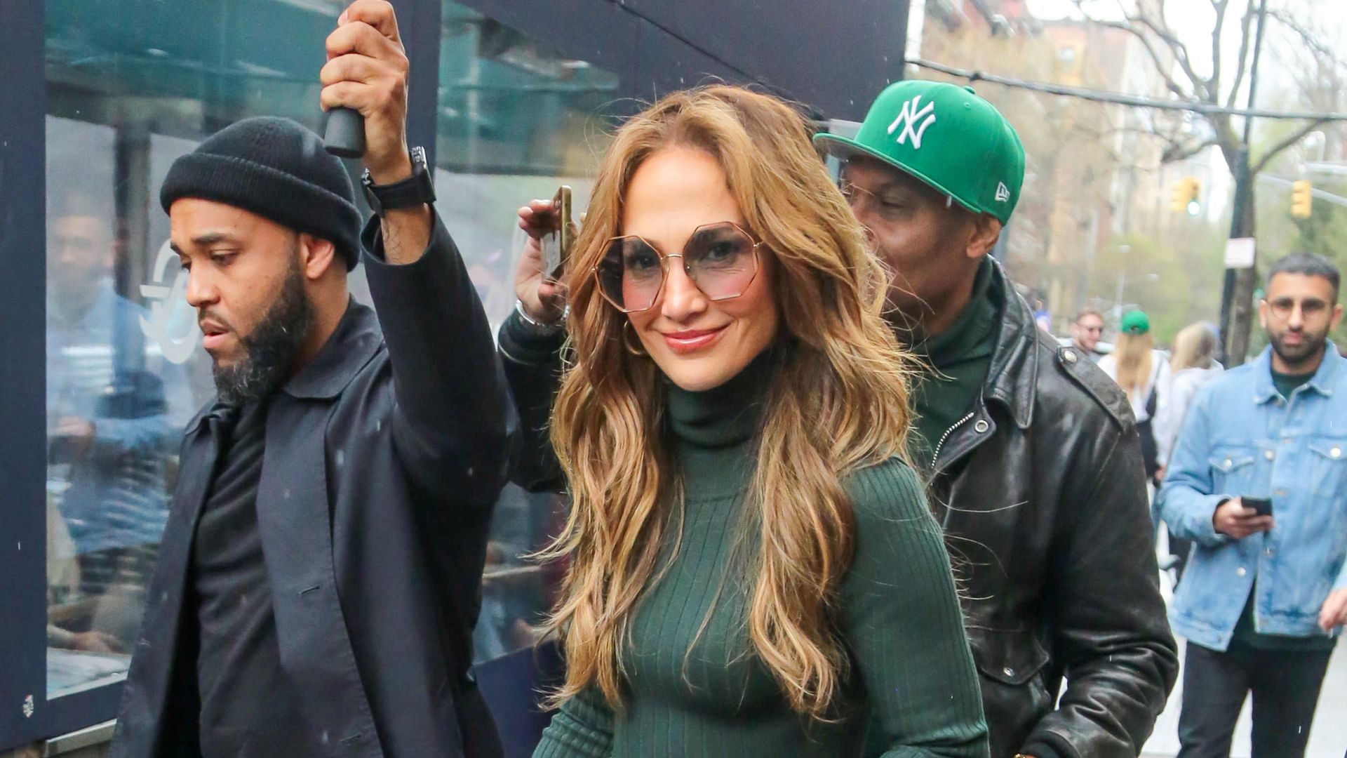 Jennifer Lopez’s chunky boots + designer bag is the cool-girl combo she wears on repeat