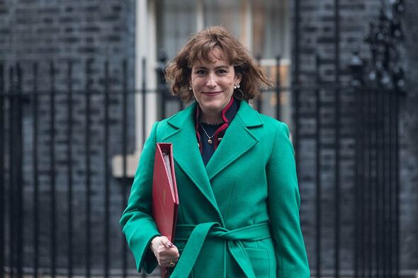 Ministers declare war on ‘tough love’ in new parenting advice campaign