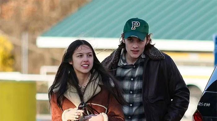 Olivia Rodrigo grabs dinner with boyfriend Louis Partridge in rare outing