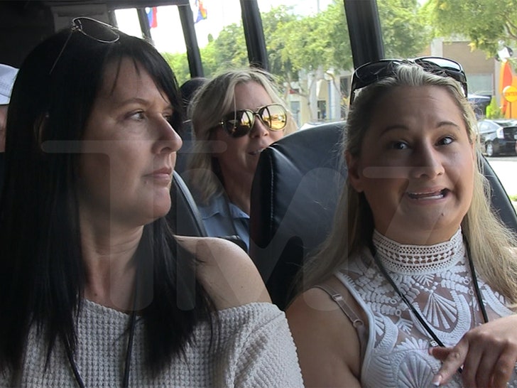 Gypsy Rose Rides TMZ Tour Bus, Dines at Lisa Vanderpump’s Restaurant