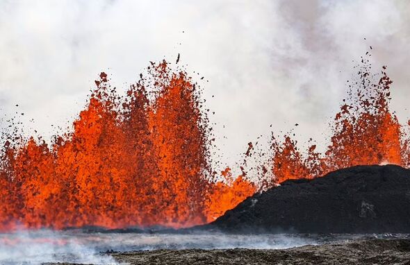 Insane photos show another huge Iceland volcano eruption as thousands flee their homes