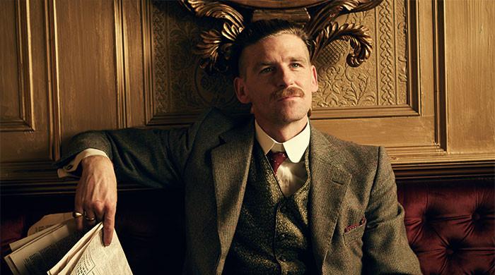 Peaky Blinder’s Paul Anderson spotted in suave suit on supermarket run