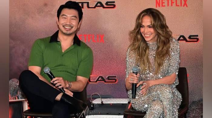 Simu Liu steps up for Jennifer Lopez over Ben Affleck divorce question