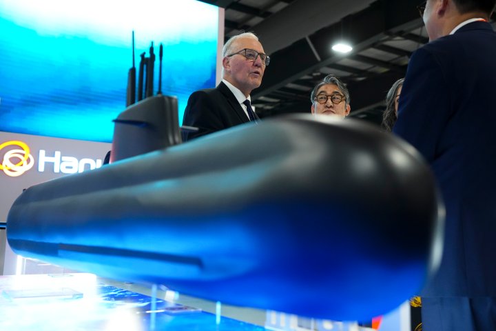 Canada, China defence ministers discuss interference, Taiwan, Russia