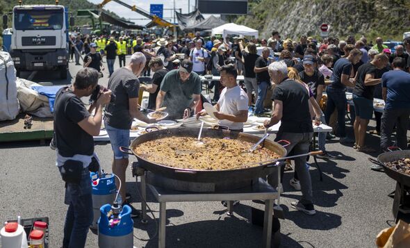 Furious European farmers set to launch new wave of protests