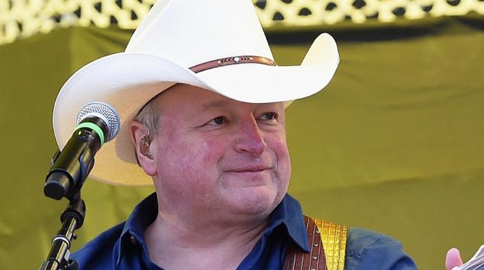 Mark Chesnutt bounces back from health scare, announces new tour dates