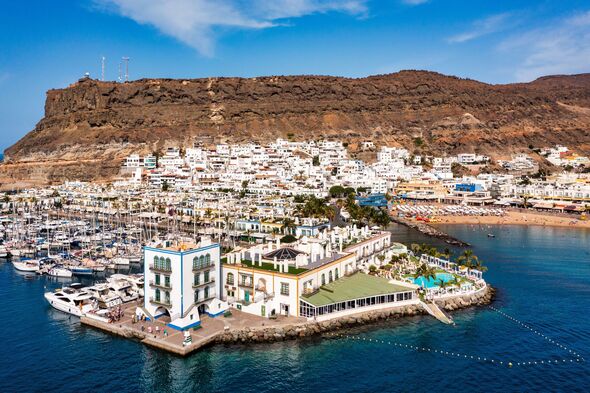 Canary island crisis as four beaches now closed due to oil spill on popular island