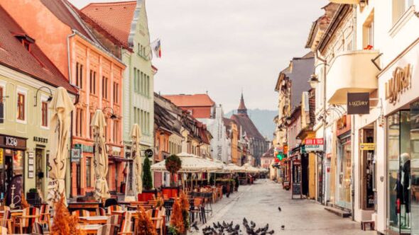 Brits issued warning over popular European city break – ‘there is a risk’