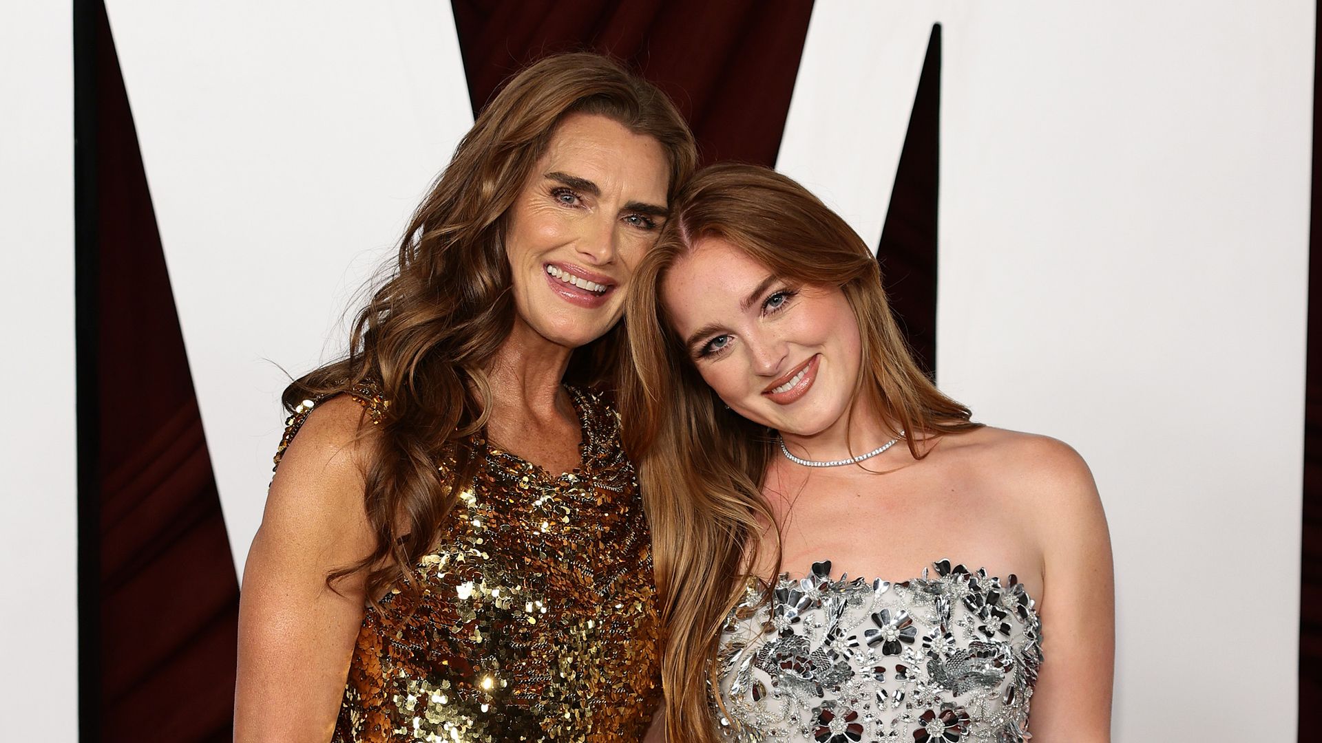 Brooke Shields’ lookalike daughter steals the limelight in figure-hugging dress for joint red carpet appearance