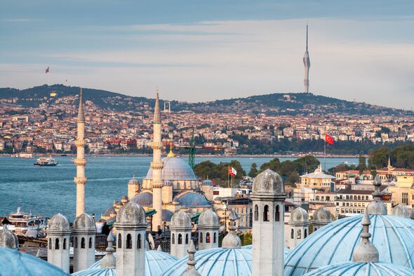 Latest Foreign Office warning as Brits face Turkey travel chaos