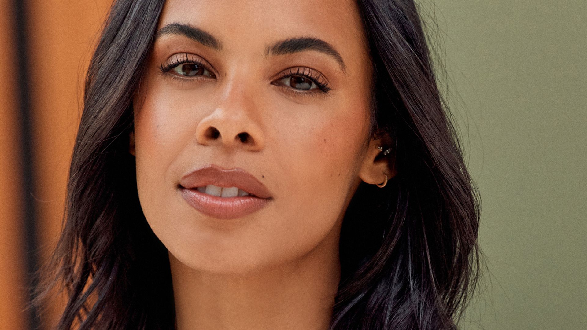 Rochelle Humes is chic and vampy in 90s leather outfit – and we’re here for it