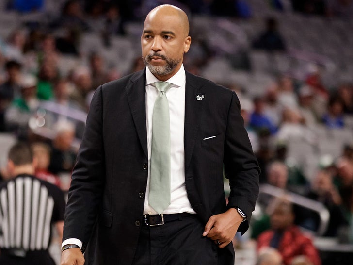 USF Basketball Coach Amir Abdur-Rahim Dead At 43