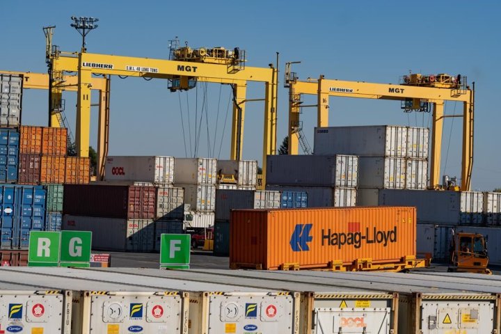Port of Montreal employer issues ‘final’ offer to dockworkers, threatens lockout