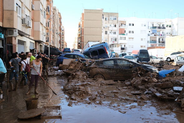Spain flooding triggers fears of ‘mass grave’ in car park as 5,000 more troops rushed in