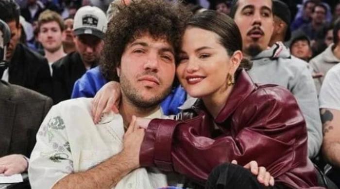 Benny Blanco recreates iconic Selena Gomez makeup video Benny Blanco recreates iconic Selena Gomez makeup video
