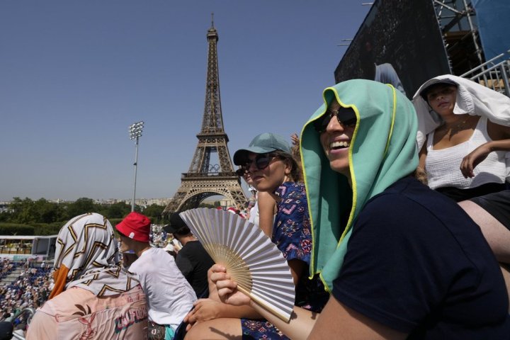 Earth could see more years of extreme heat, top weather experts warn
