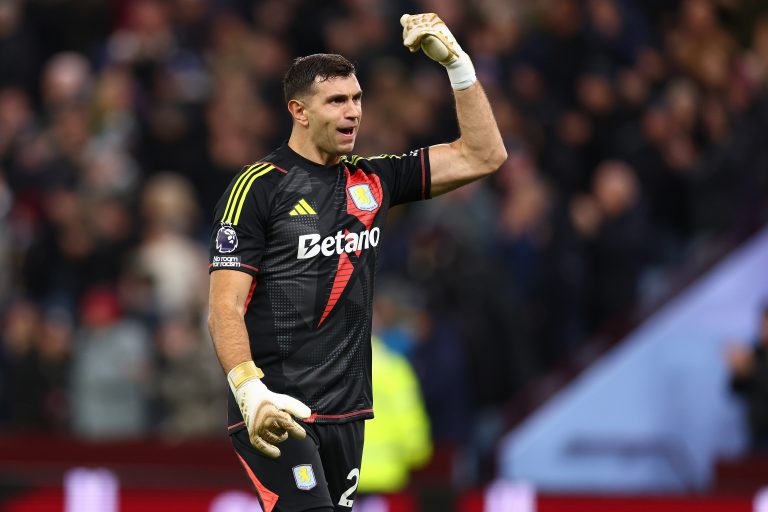 Emi Martinez ‘up for challenge of joining Man Utd’ to replace Onana but ‘big clubs queuing up’ to sign Aston Villa star