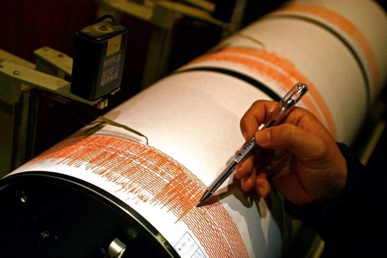 News24 | Tsunami alert after powerful quakes strike off coast of Russia