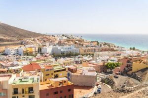 British girl, 5, dies day after being pulled from Canary Islands pool