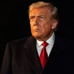 Donald Trump health fears soar after ‘humiliating’ moment – ‘What is he doing?’