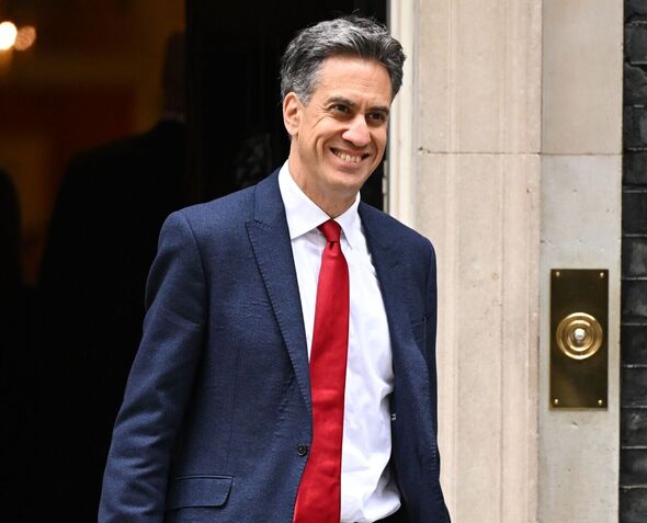 Ed Miliband could spark Labour civil war over key fossil fuel pledge