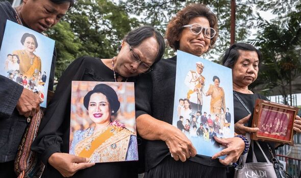 Former Queen dies plunging country into 90-day mourning period with strict rules Former Queen dies plunging country into 90-day mourning period with strict rules