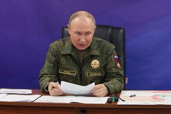 Putin sends chilling WW3 threat with ‘Flying Chernobyl’ nuke – ‘It’s unstoppable’ Putin sends chilling WW3 threat with ‘Flying Chernobyl’ nuke – ‘It’s unstoppable’