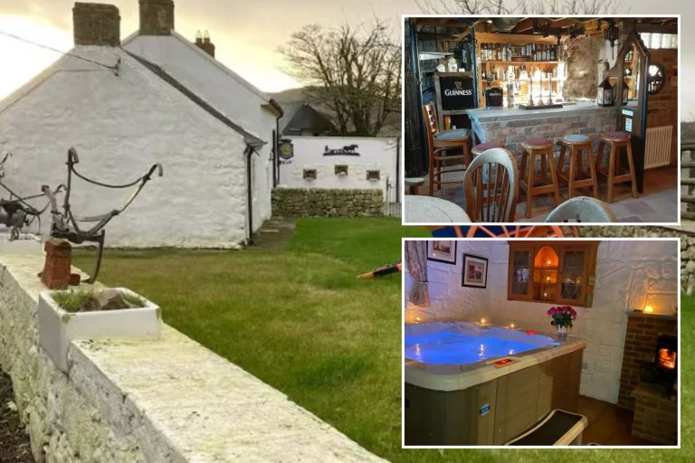 The gorgeous Irish cottage with a fully-working pub that pours ‘perfect Guinness’ where you can stay for £60 a night The gorgeous Irish cottage with a fully-working pub that pours ‘perfect Guinness’ where you can stay for £60 a night