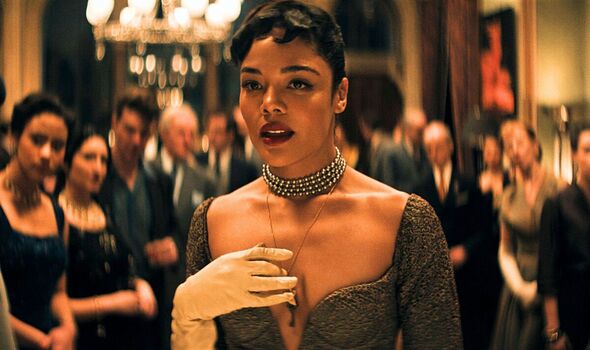 Who is in the cast of Hedda? Who is in the cast of Hedda?