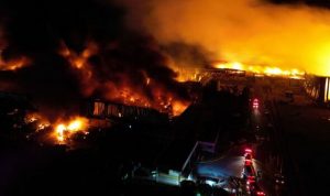 Buenos Aires explosion: Huge blast rocks city as massive cloud of smoke fills the air