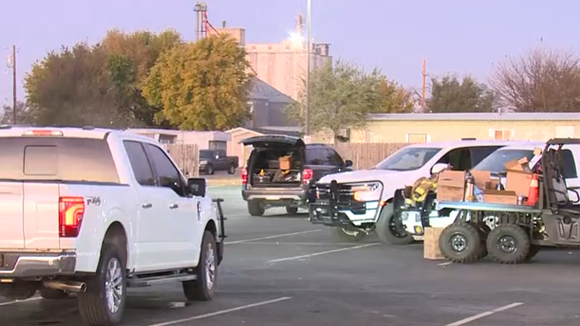 Deadly chemical leak in US town prompts mass evacuation of hundreds as schools & businesses shutter amid toxic air