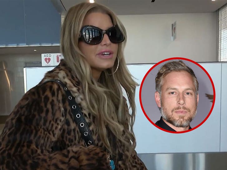 Jessica Simpson Reveals She Spent Thanksgiving with Her Estranged Husband