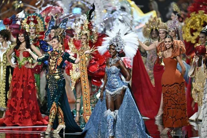 Miss Universe judge quits days before pageant, claims finalists pre-chosen